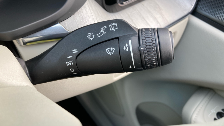 Volvo XC60 2.0 B4D Plus Dark 5dr AWD Geartronic Diesel Estate